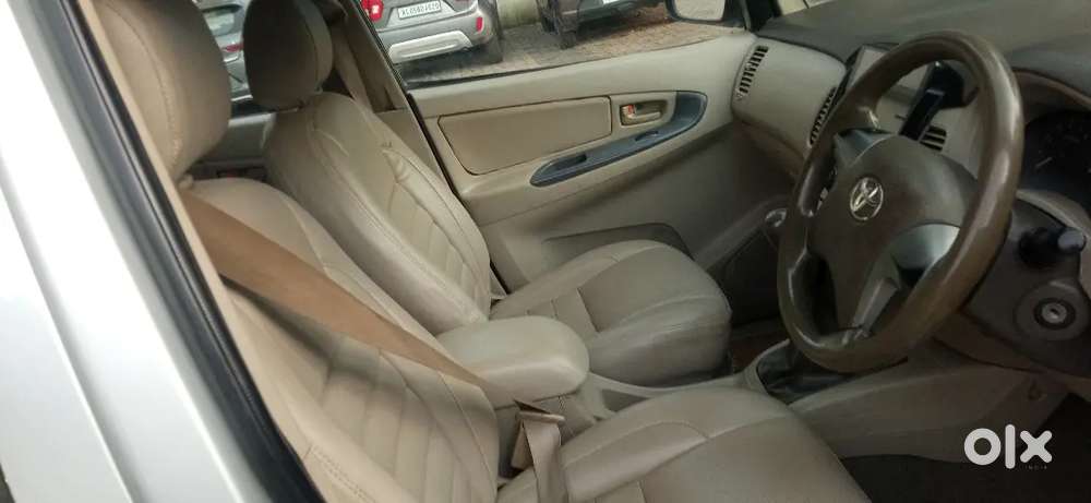 2012 Model Toyota Innova G4