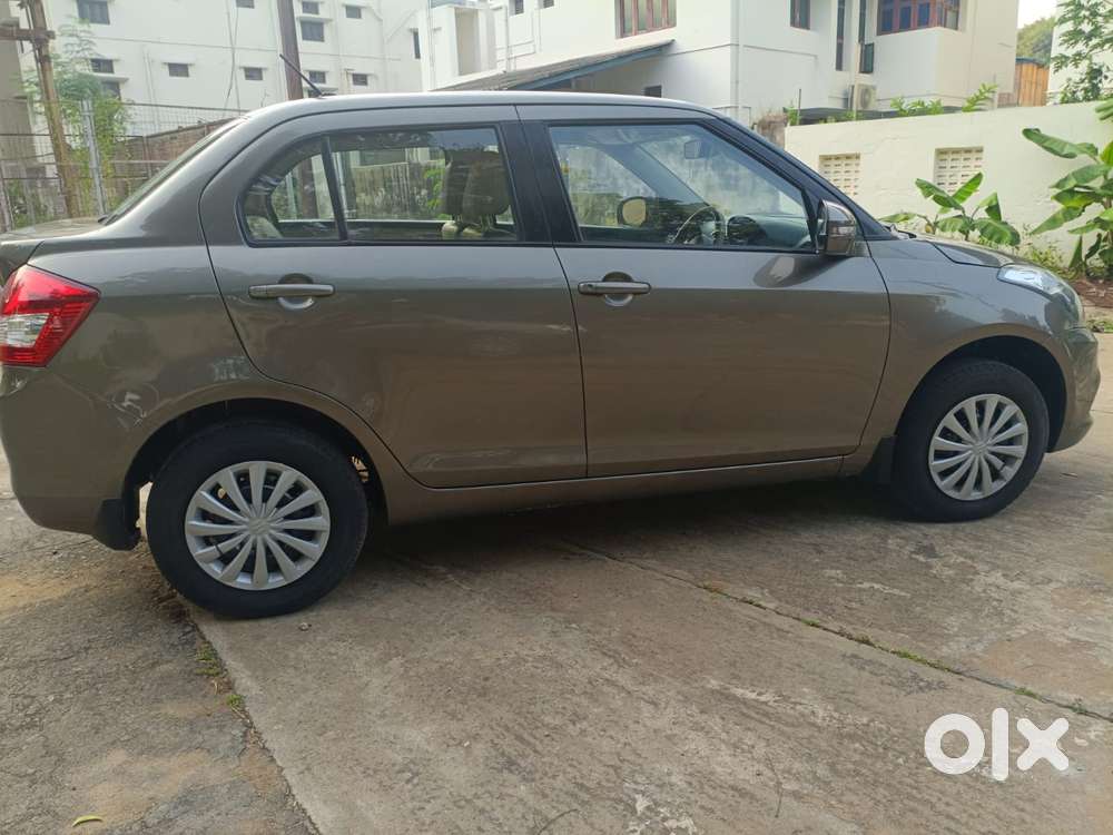 Maruti Suzuki Swift Dzire 1.2 Vxi Bsiv, 2016, Petrol