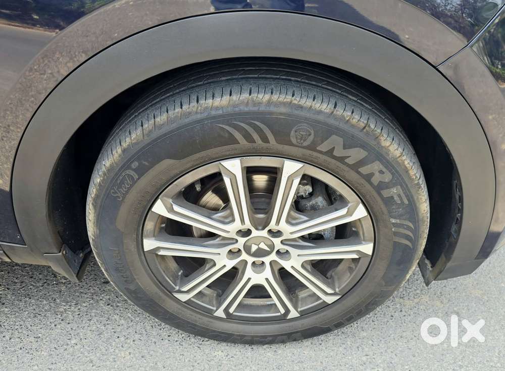 Mahindra Xuv700 2.0 Ax 7 Petrol At Luxury Pack Str, 2024, Petrol