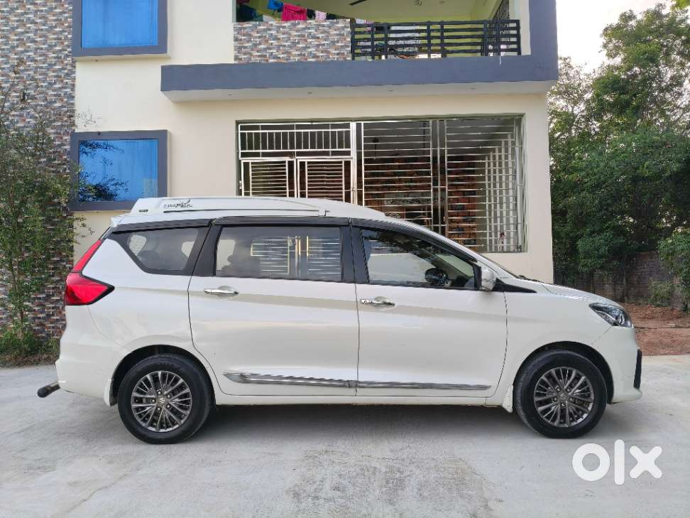 Maruti Suzuki Ertiga Zxi Plus Shvs, 2022, Petrol