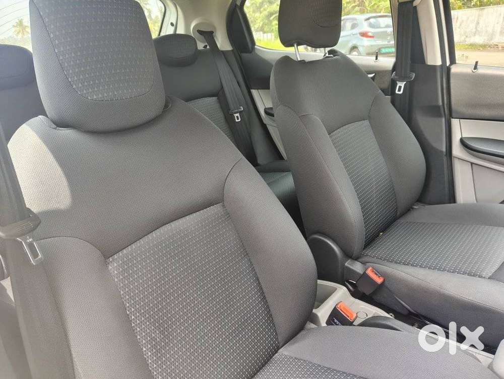 Tata Tiago 1.2 Revotron Xza, 2018, Petrol