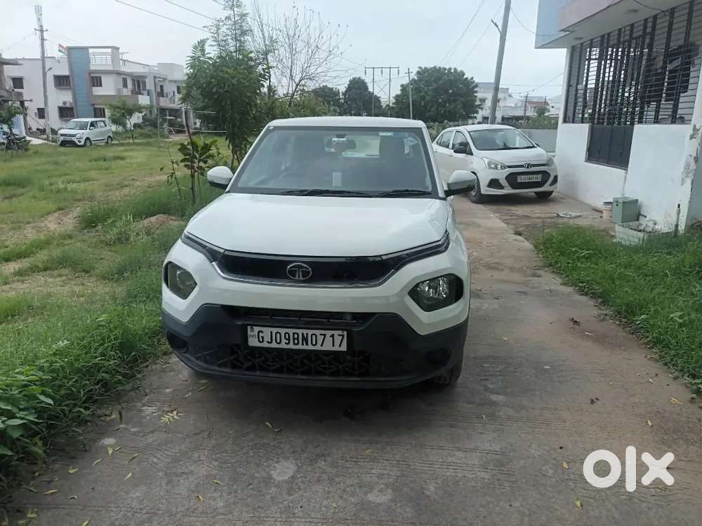 Tata Punch 1.2 Revotron 2025