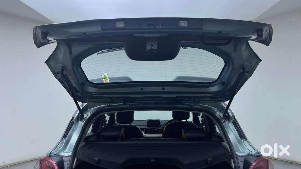 Tata Punch 1.2 Revotron Creative Amt Dual Tone, 2023, Petrol