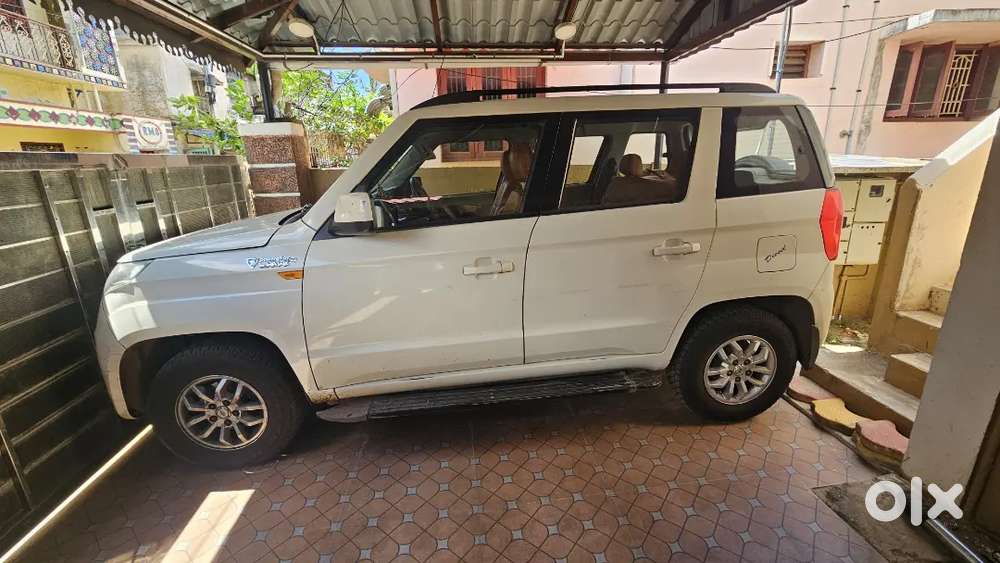 Mahindra Tuv 300 2017