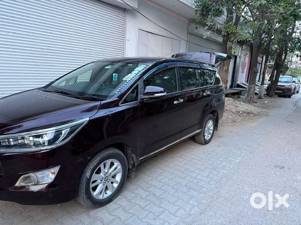 Toyota Innova Crysta 2.4 V, 2017, Diesel