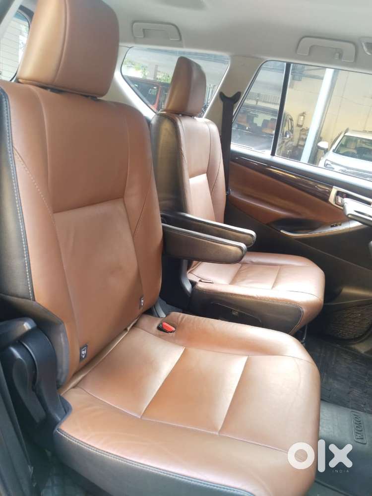 Toyota Innova Crysta 2.8z Automatic, 2016, Diesel