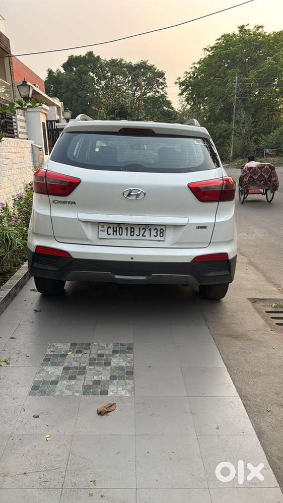 Doctor Driven White Creta