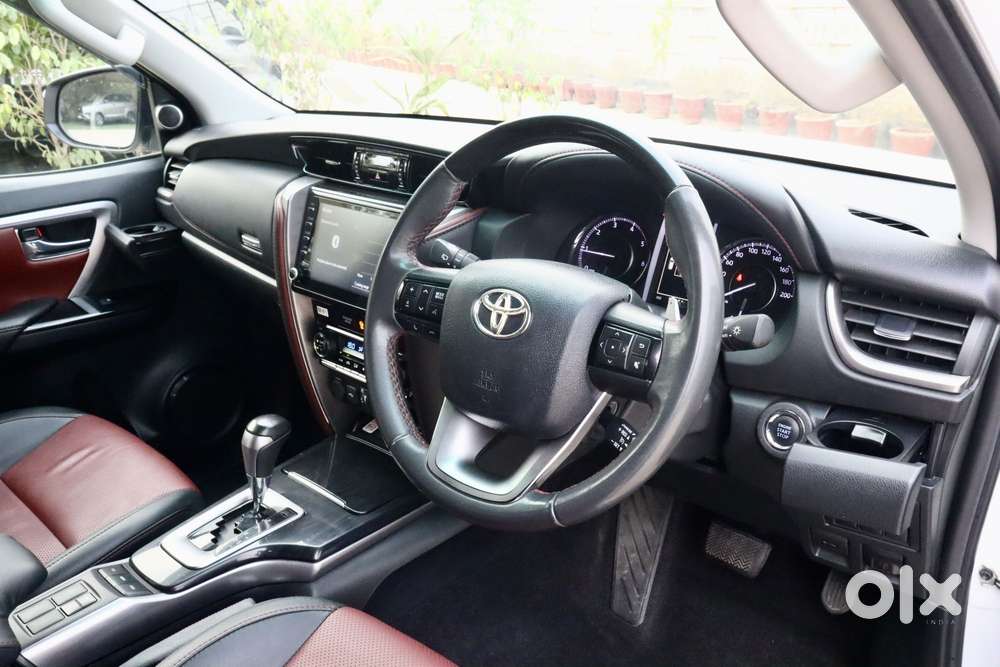 Toyota Fortuner Legender 4x2 At 2.8, 2024, Diesel