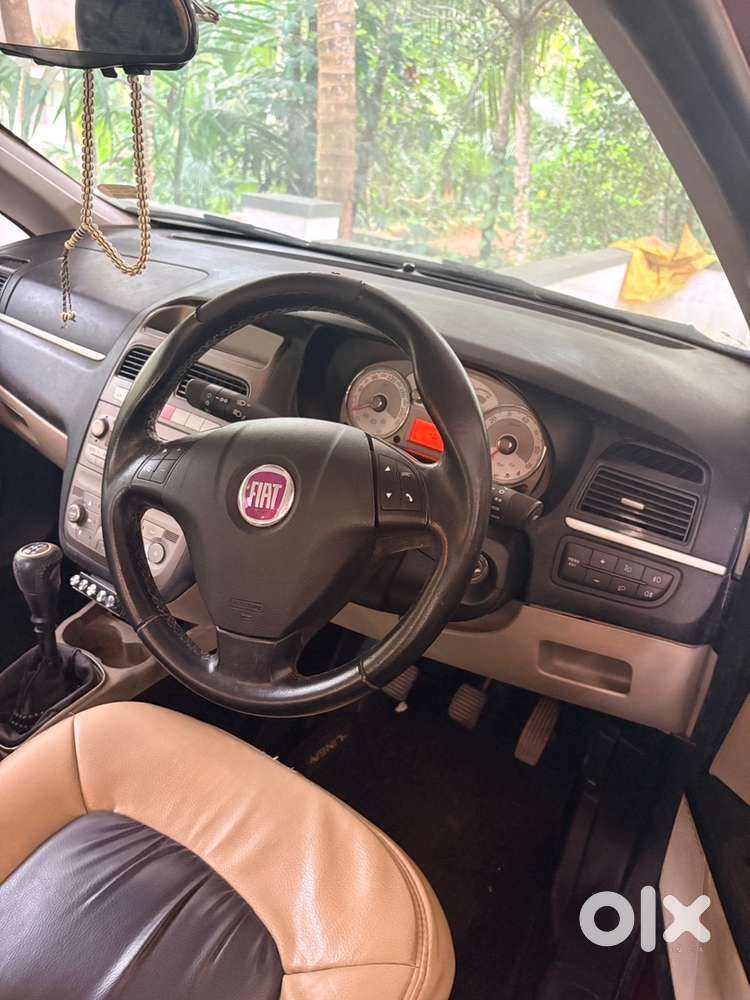 Fiat Linea Emotion 2010 Year