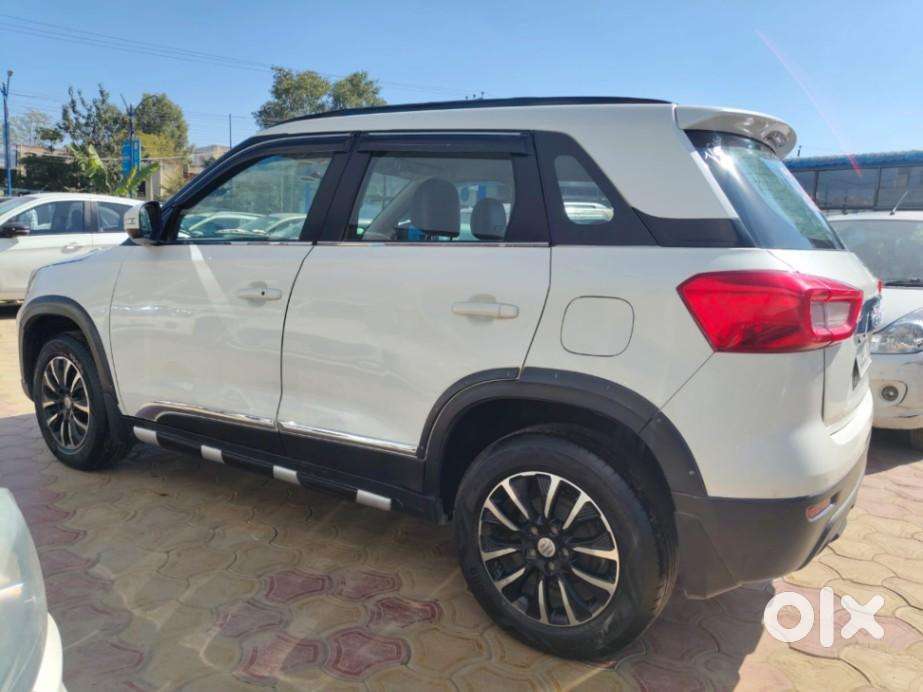 Maruti Suzuki Brezza Vxi At, 2020, Petrol