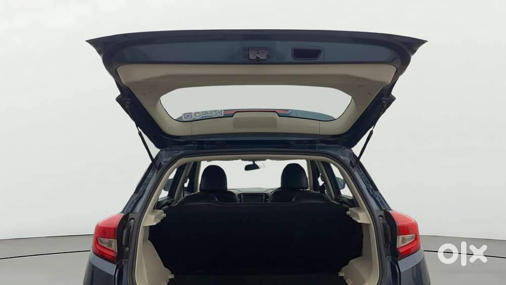 Mahindra Xuv300 W4, 2023, Petrol