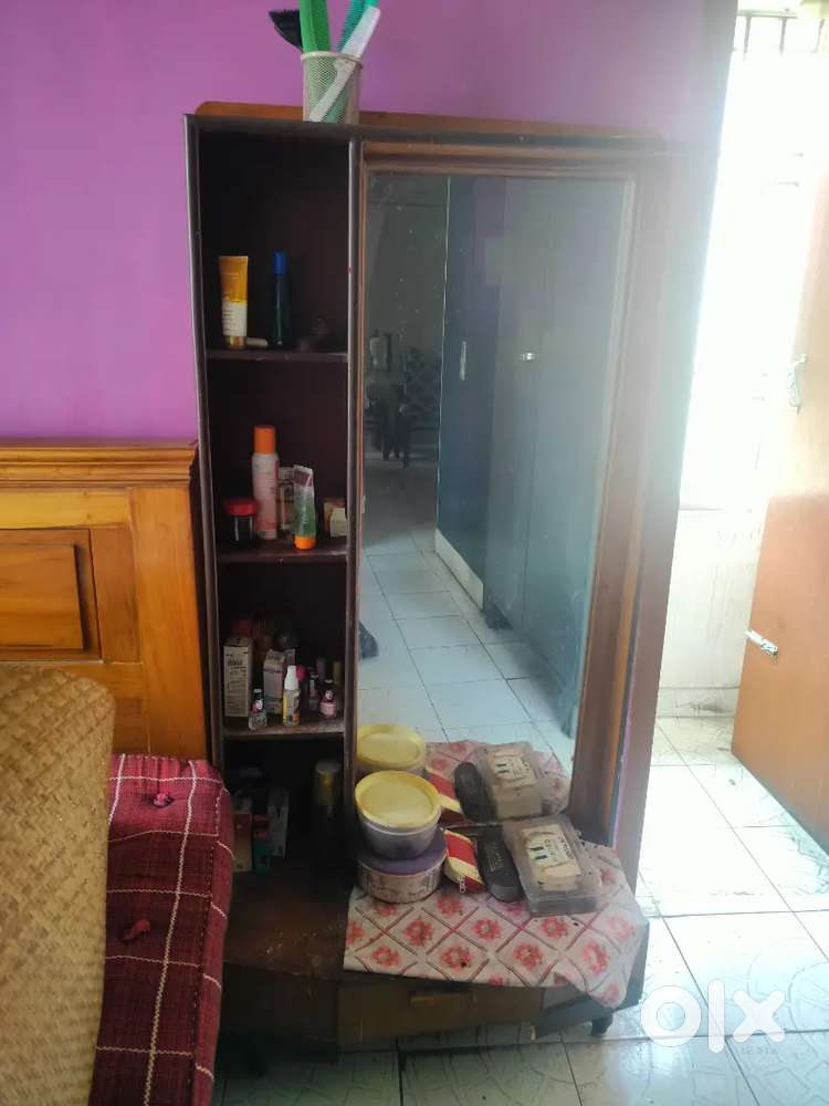 Multiple House hold Items - Furnitures