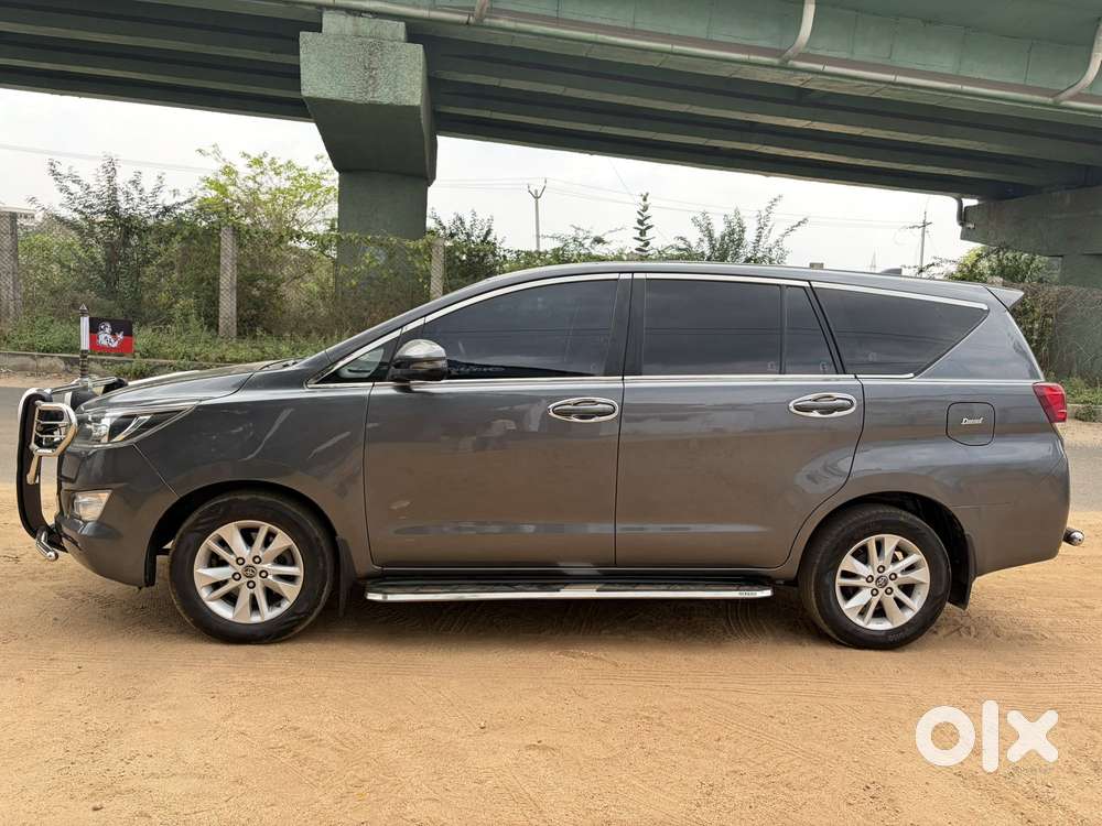 Toyota Innova Crysta 2.4 G Mt 7 Str, 2018, Diesel