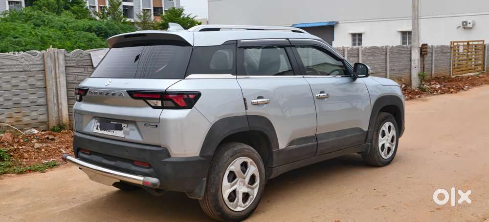 Maruti Suzuki Brezza 1.5 Vxi At Smart Hybrid, 2022, Petrol