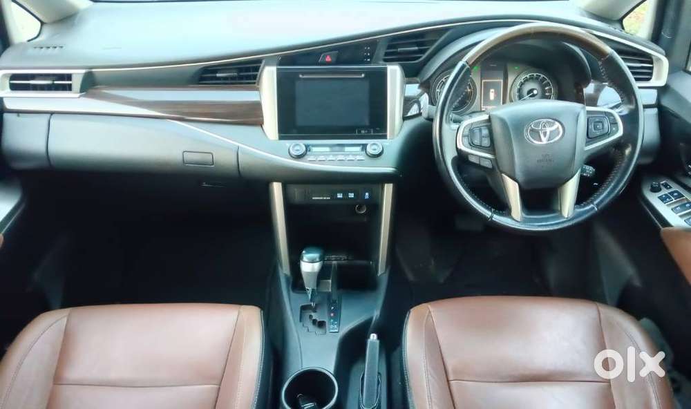 Toyota Innova Crysta 2.8z Automatic, 2016, Diesel