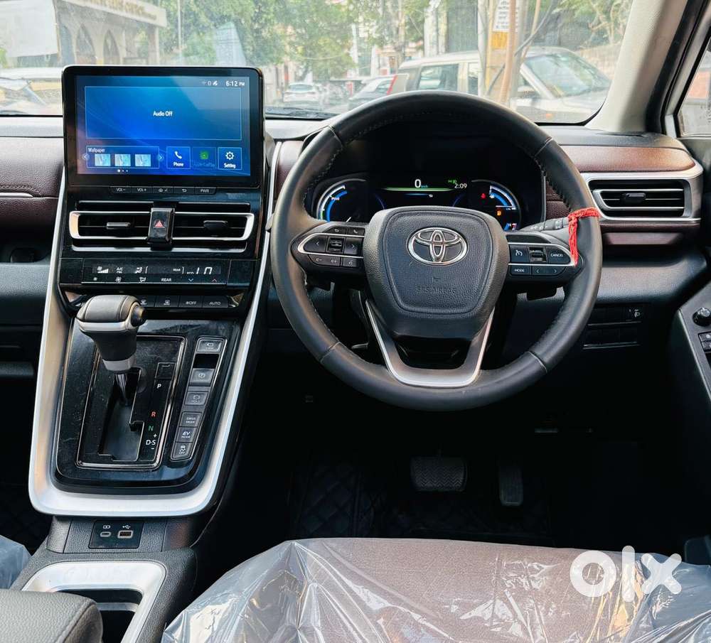 Toyota Innova Hycross 2.0 Vx (o) Hybrid 7 Str, 2025, Petrol