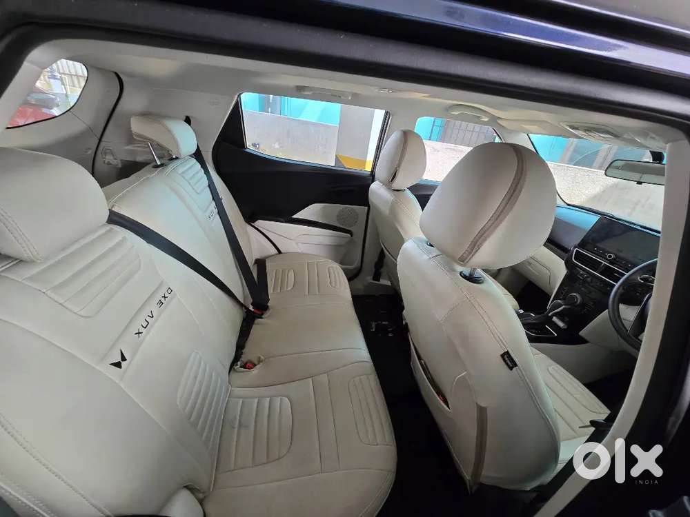 Mahhindra Xuv 3x0 Petrol At Torque Converter 2024 Mmodel