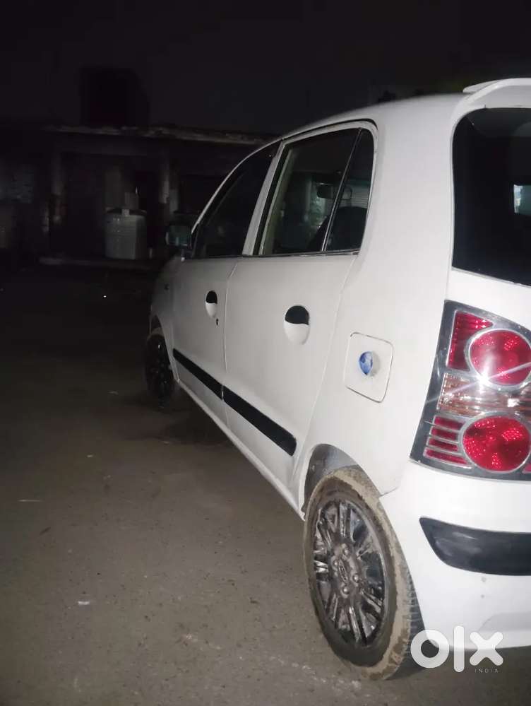 Well Maintained Hyundai New Santro 2011 Petrol Manual