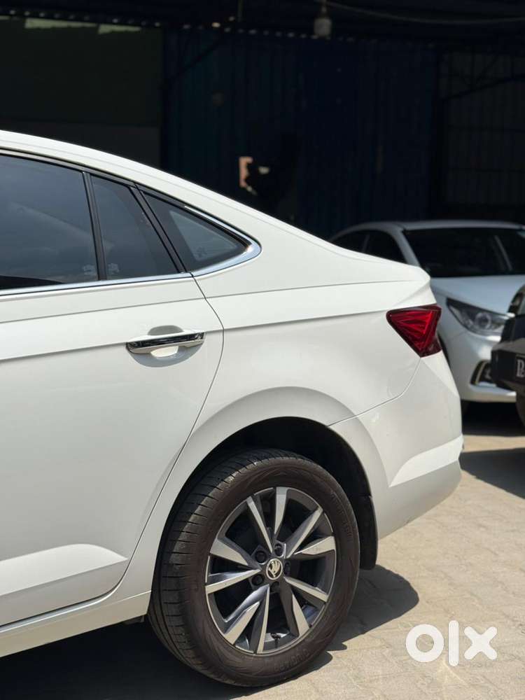 Skoda Slavia 1.0 Tsi Style At, 2022, Petrol