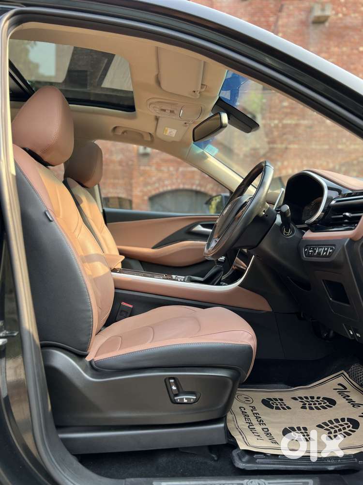 Mg Hector Plus Sharp Pro 1.5 Turbo Petrol Cvt 6 Str, 2024, Petrol