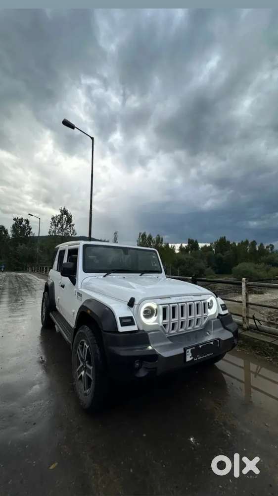 Thar Roxx Rental 8000 Per Day