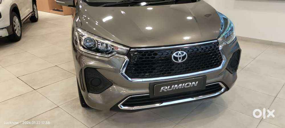 Toyota Rumion S Cng, 2025, Cng & Hybrids