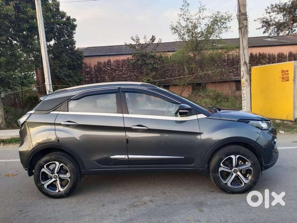 Tata Nexon 1.2 Revotron Xma Amt (s), 2022, Diesel