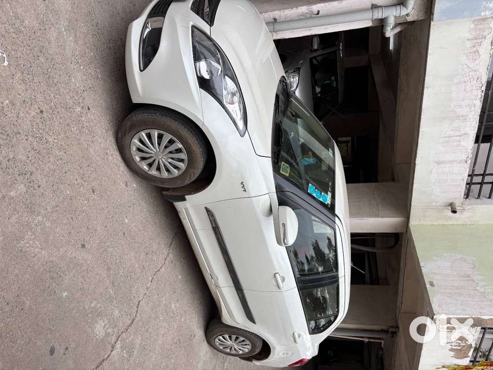 Maruti Suzuki Dezire Vxi - 1st Owner