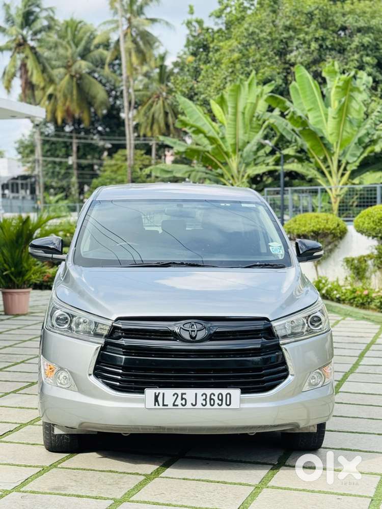Toyota Innova Crysta 2.8 Gx At 8s, 2016, Diesel