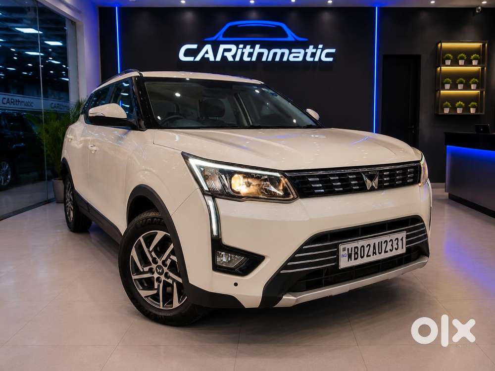 Mahindra Xuv300 1.2 W8 (o) Amt Petrol, 2023, Petrol