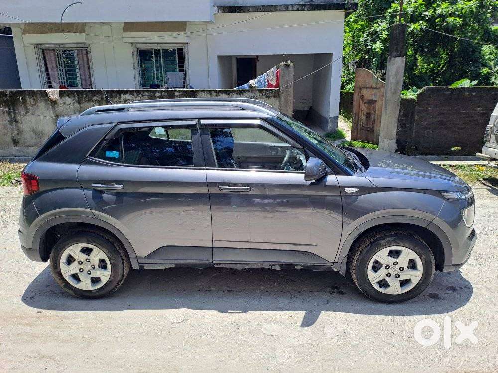 Hyundai Venue, 2021, Petrol