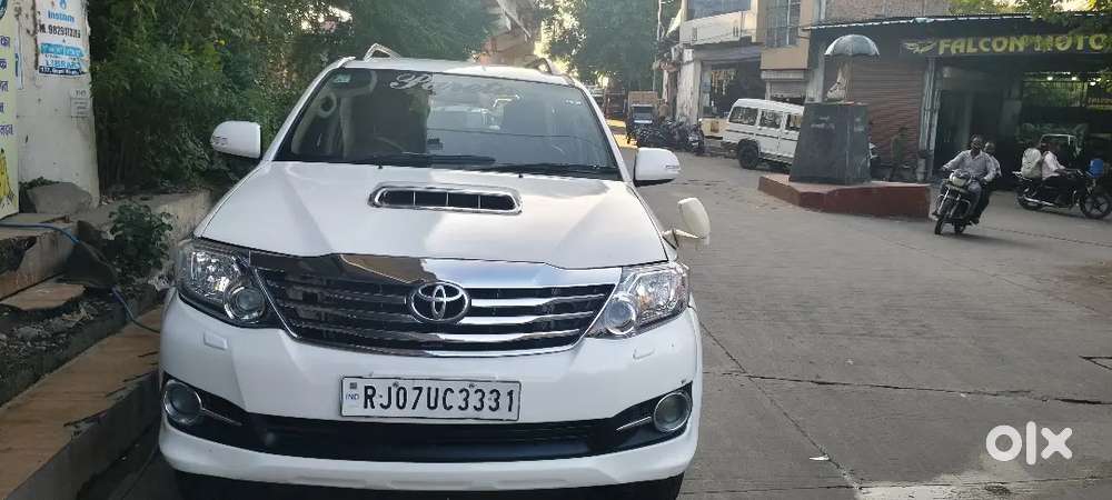 Toyota Fortuner 2015