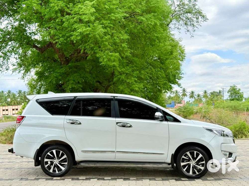 Toyota Innova Crysta 2.4 Z 7 Str, 2025, Diesel