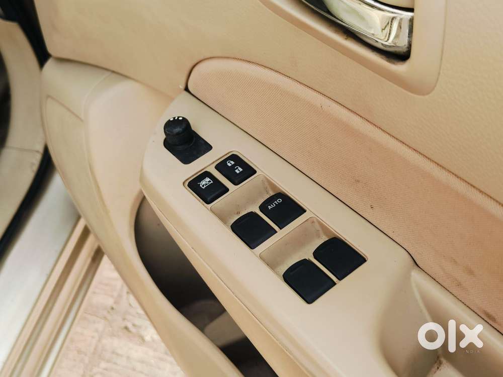 Maruti Suzuki Swift Dzire 1.3 Vxi, 2013, Petrol