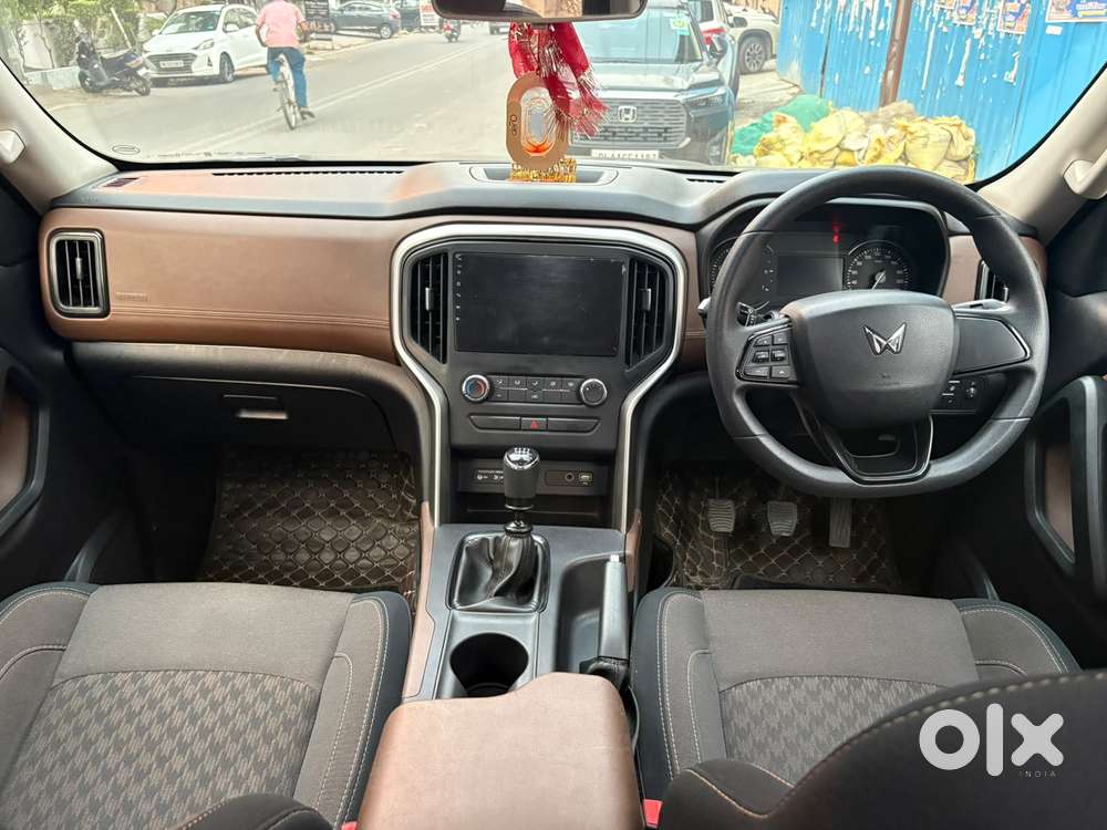 Mahindra Scorpio-n 2.0 Z2 Petrol Mt 7 Str, 2023, Petrol