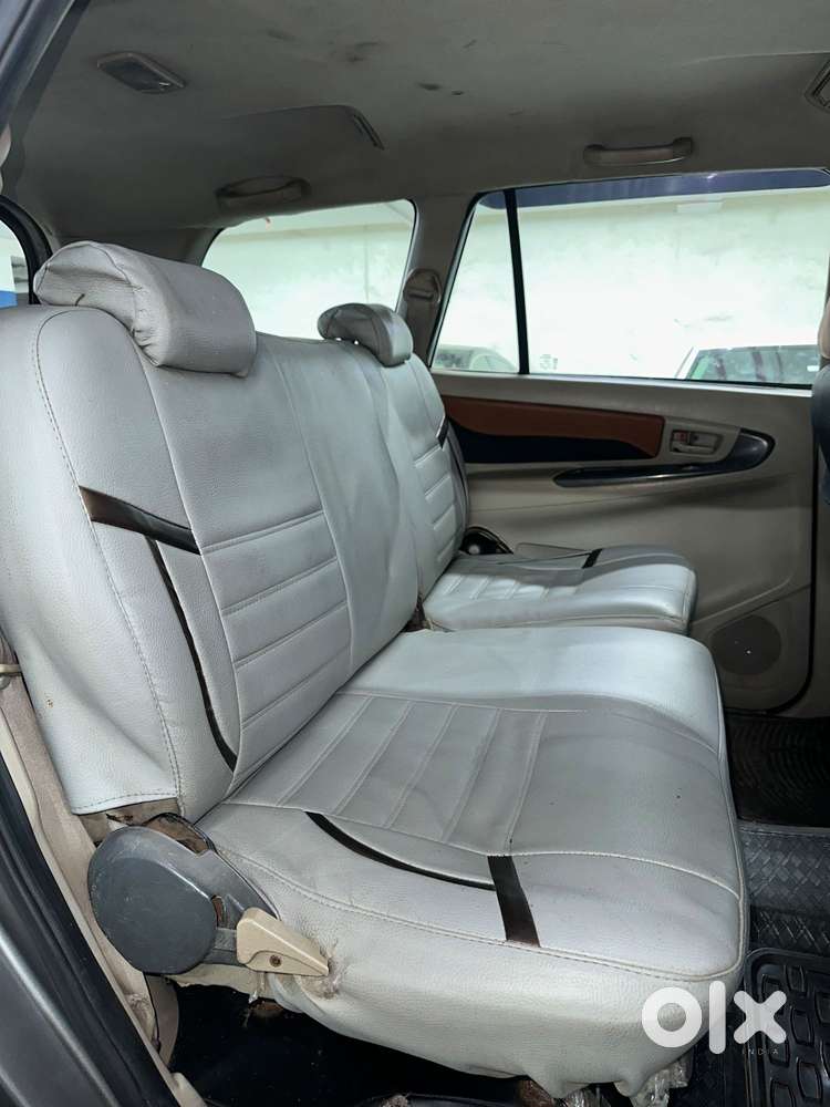 Toyota Innova 2.5 G4 Diesel 8-seater, 2009, Diesel