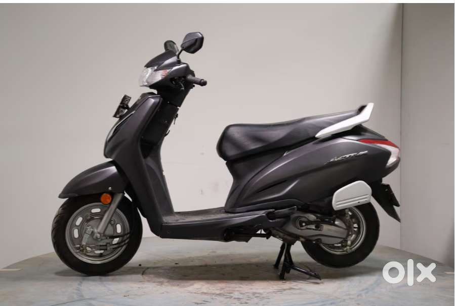 Matte Axis Grey Metallic Colour Activa 4g Matte Black Activa 125