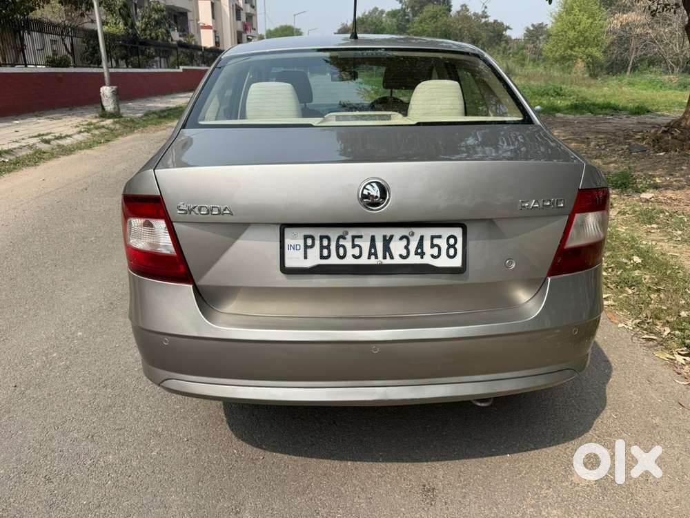 Skoda Rapid Petrol Manual 2017