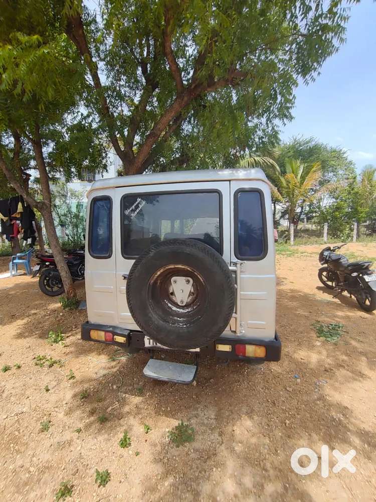 Force Motors Trax 2005