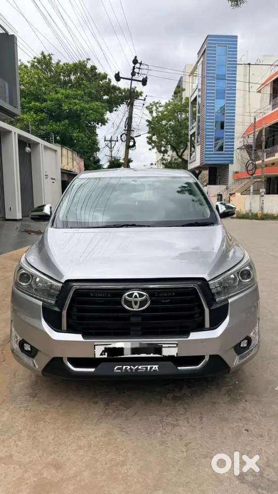 Toyota Innova Crysta 2.4 Z 2016