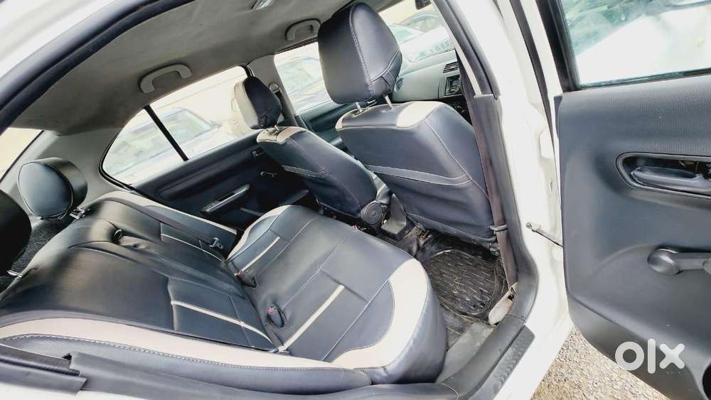 Maruti Suzuki Swift Dzire Tour Ldi, 2016, Diesel