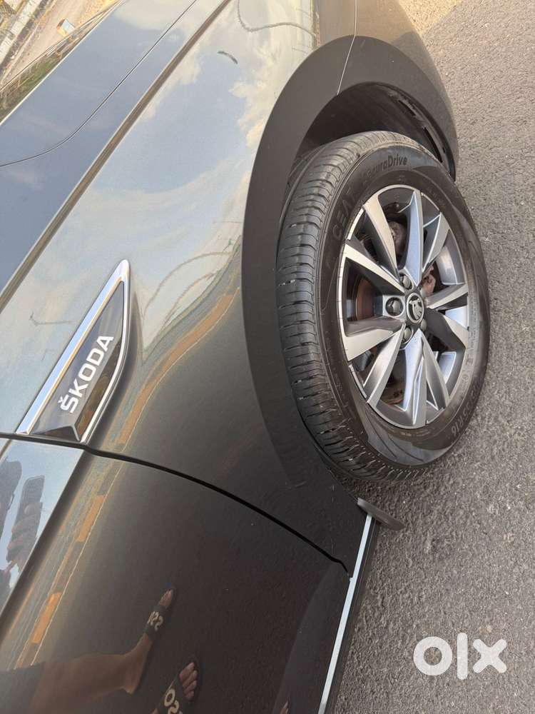 Skoda Slavia 2023 Petrol Automatic 19500 Km Driven