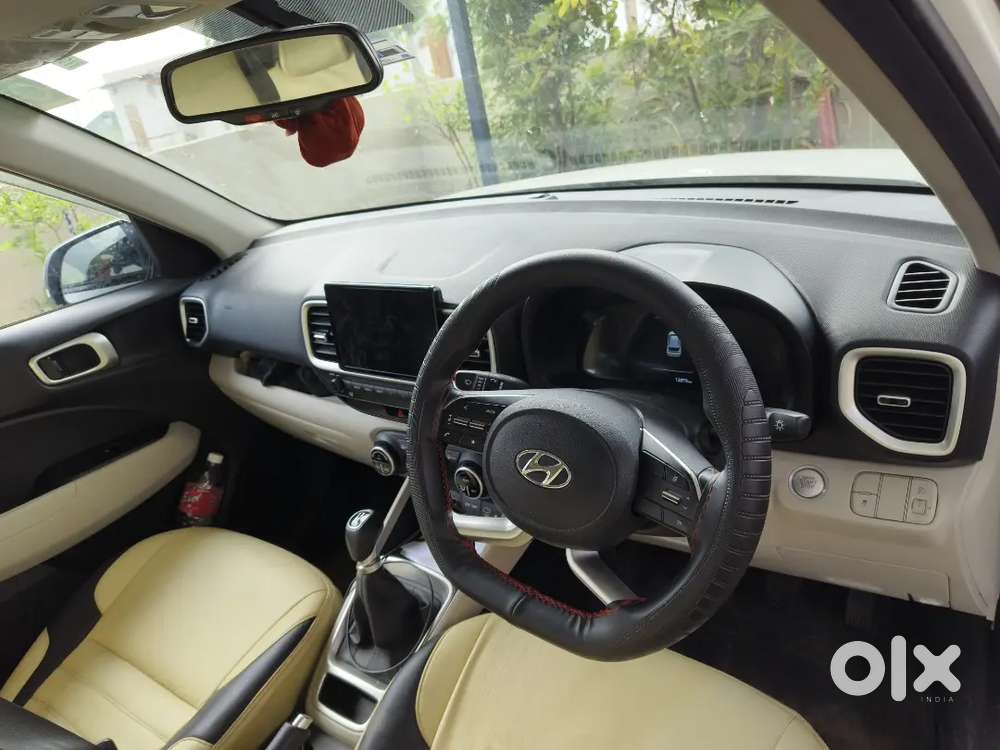 Hyundai Venue Petrol Manual 2022