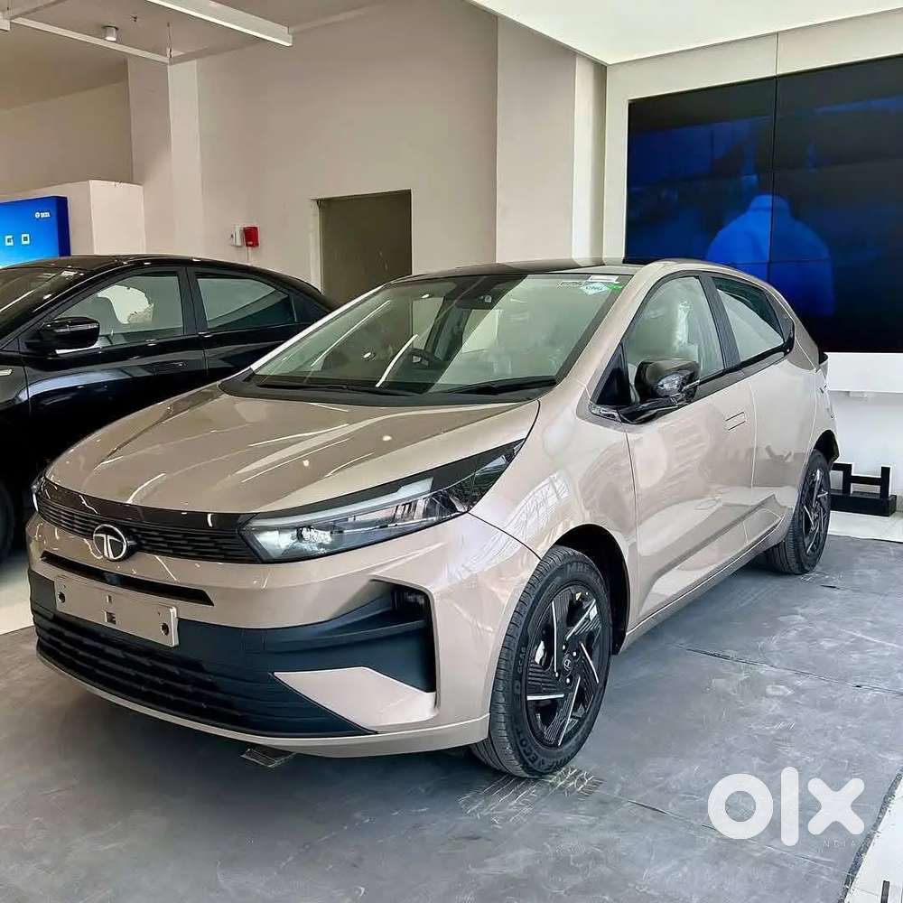 Tata Altroz Available 
Yearback 2025 Models Available &2026 Available