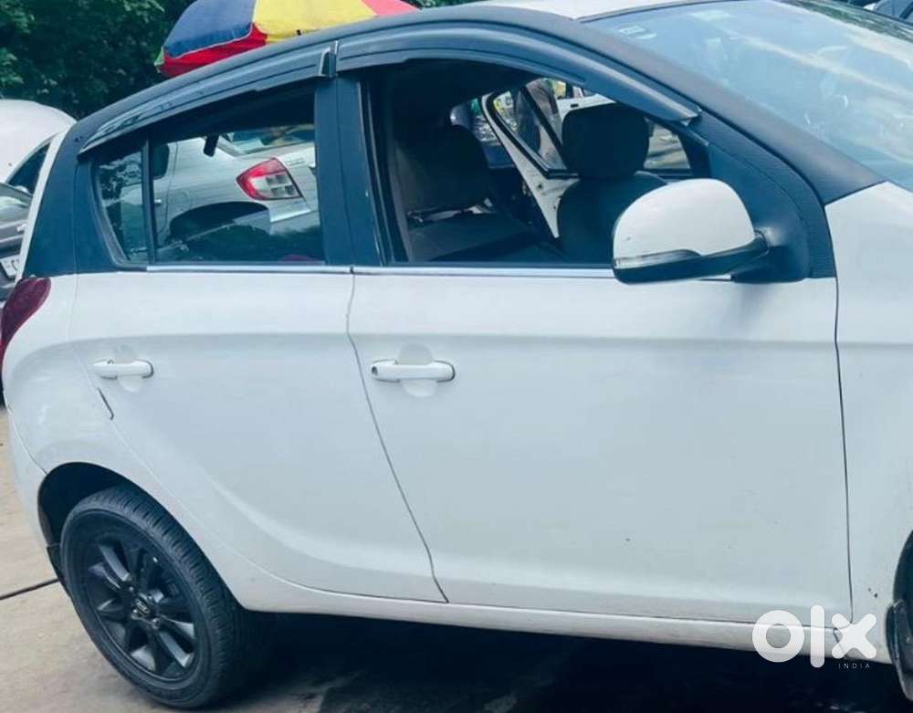 1st Owner In Very Well Maintained Condition. Drive And Decide