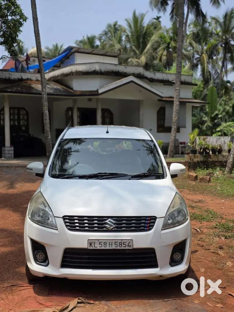 Maruti Suzuki Ertiga 2012 Diesel 201000 Km Driven