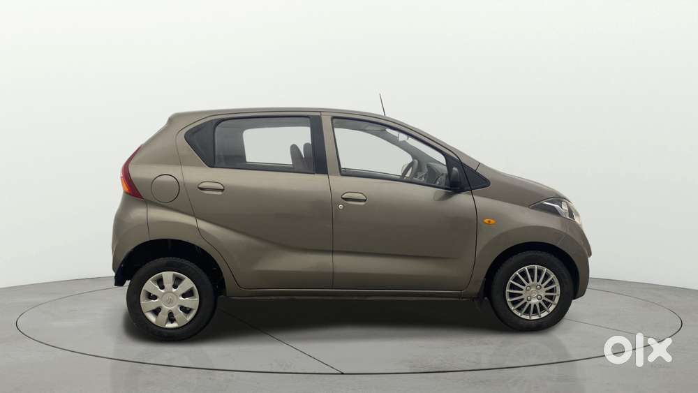 Datsun Redigo T Option, 2016, Petrol