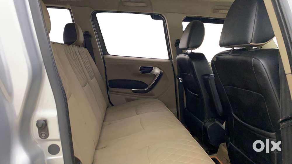 Mahindra Tuv 300 T10, 2019, Diesel