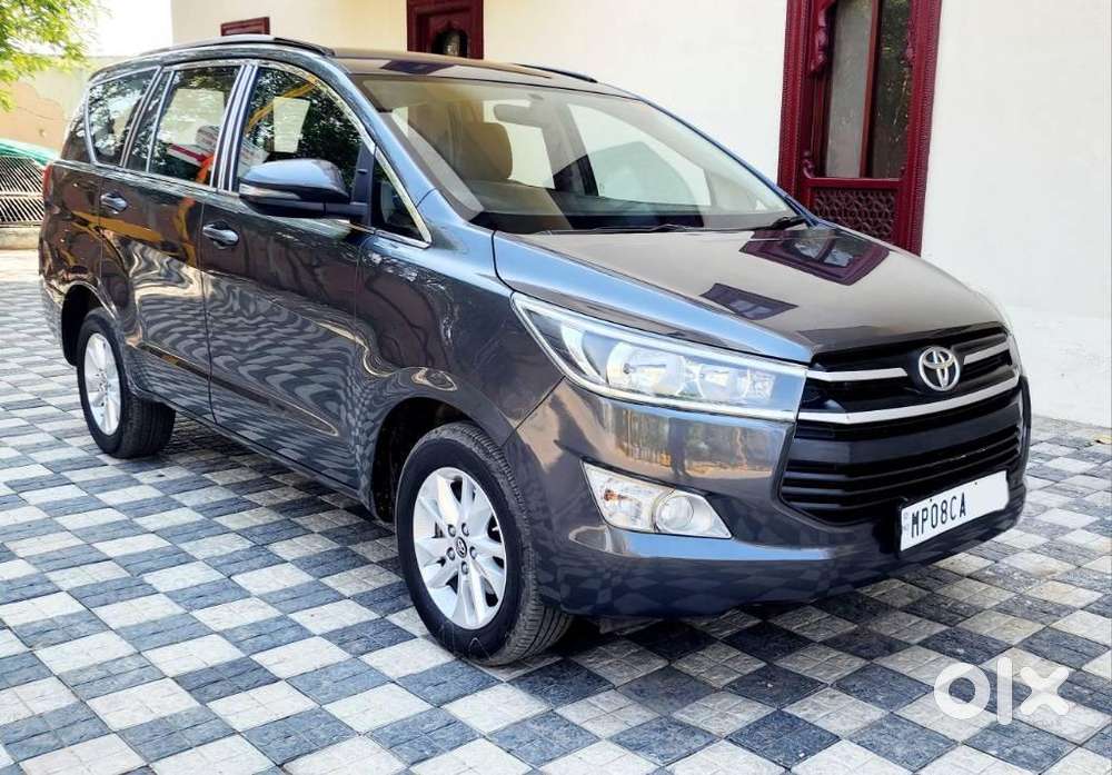 Toyota Innova Crysta 2.4 G Mt 8s, 2017, Diesel