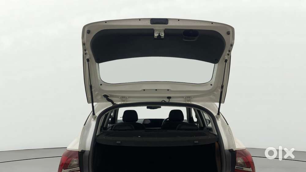 Hyundai New I20 1.2 Asta (o) Mt, 2021, Petrol